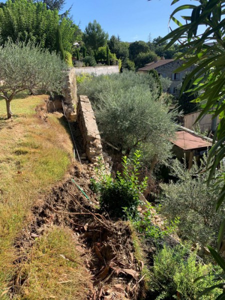 Reconstruction d'un mur de soutènement