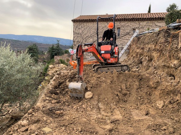Reconstruction d'un mur de soutènement