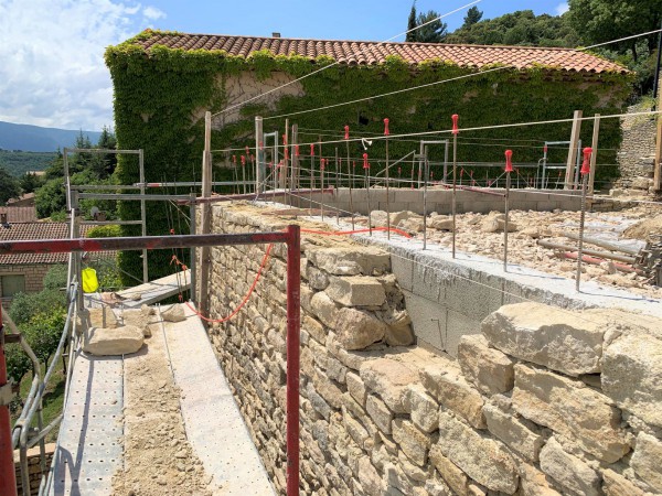 Reconstruction d'un mur de soutènement